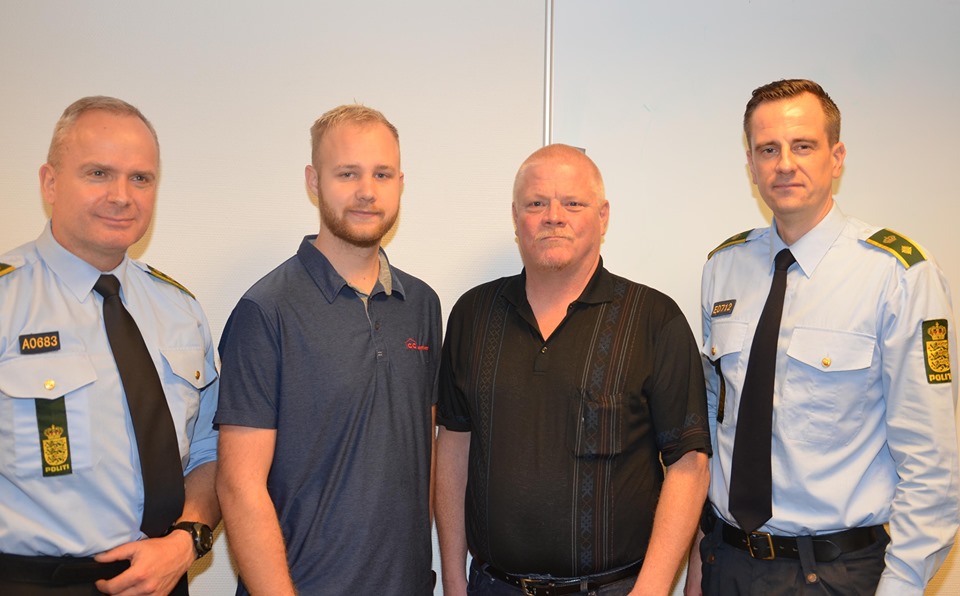 Belønnes for heltemod: Dennis og Johnny frelste cykelrytter fra hjertestop foran Jelling Kro