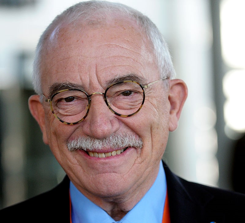 Færdigvaccineret: Alligevel blev Uffe Ellemann-Jensen hårdt ramt af corona