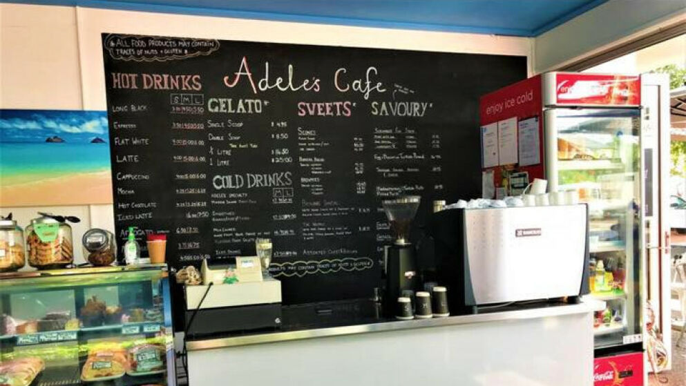 Blev smidt ud af café: Nu raser forældre mod ejer