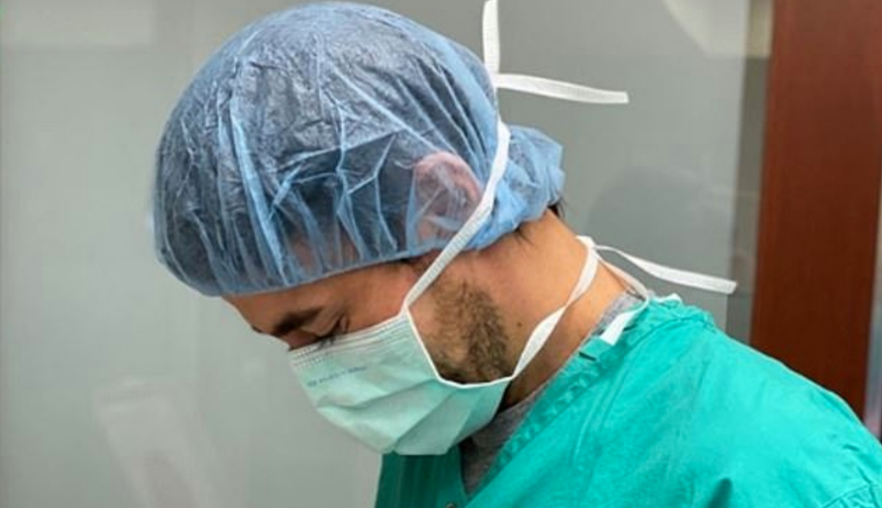 Anna Kournikova og Enrique Iglesias deler billeder af nyfødt datter