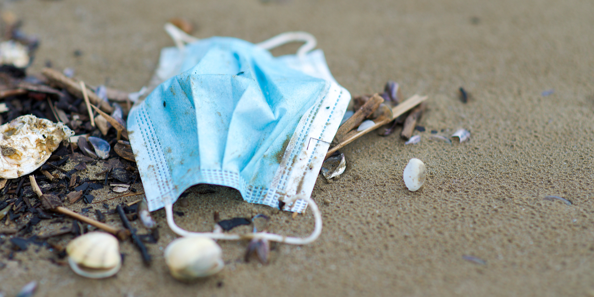 LIGE NU: Mundbind og coronapas bliver udfaset