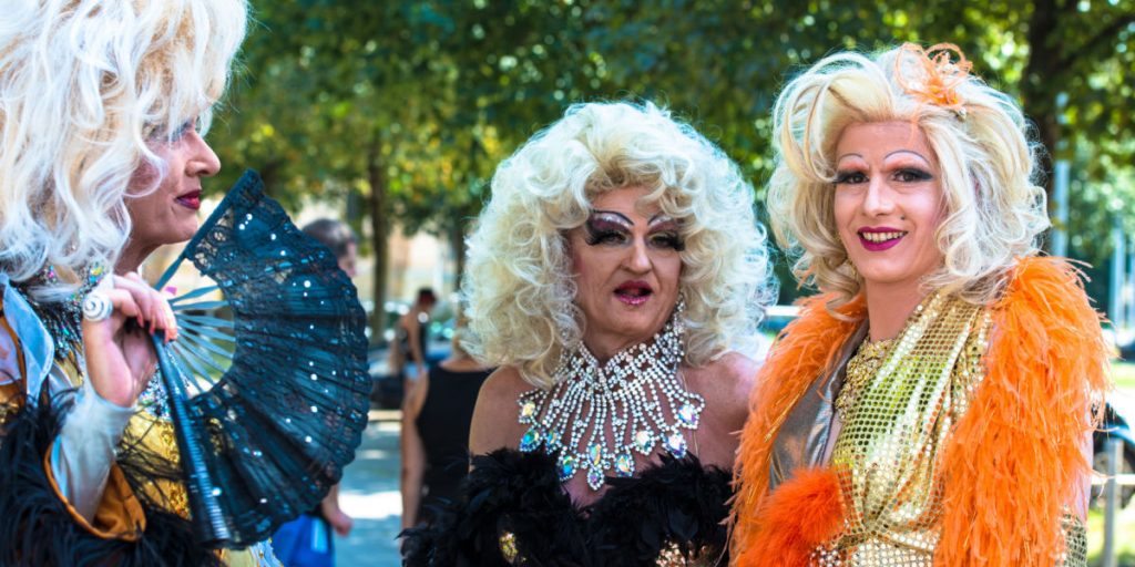 Politiker går amok: Kulturaften inviterer 6-årige børn til dragqueen-show