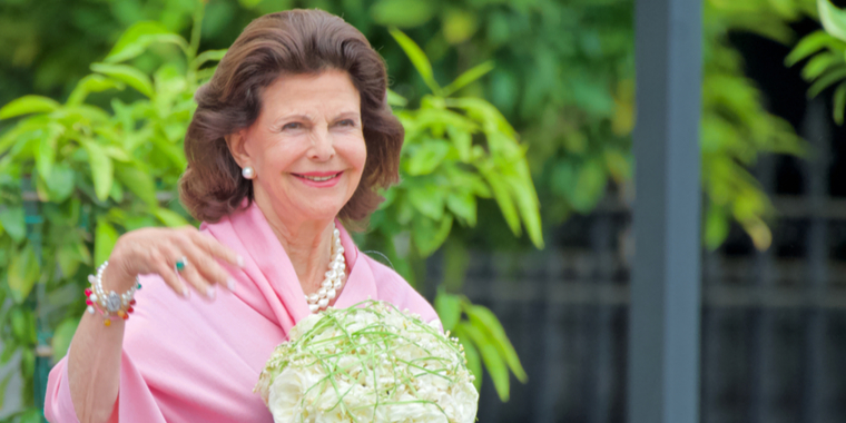 Rørt Silvia roser dronning Margrethes “modige og kloge” beslutning