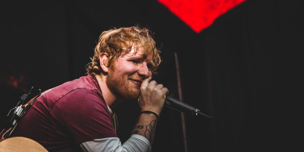 Vild årsløn: Så mange penge har Ed Sheeran tjent under corona