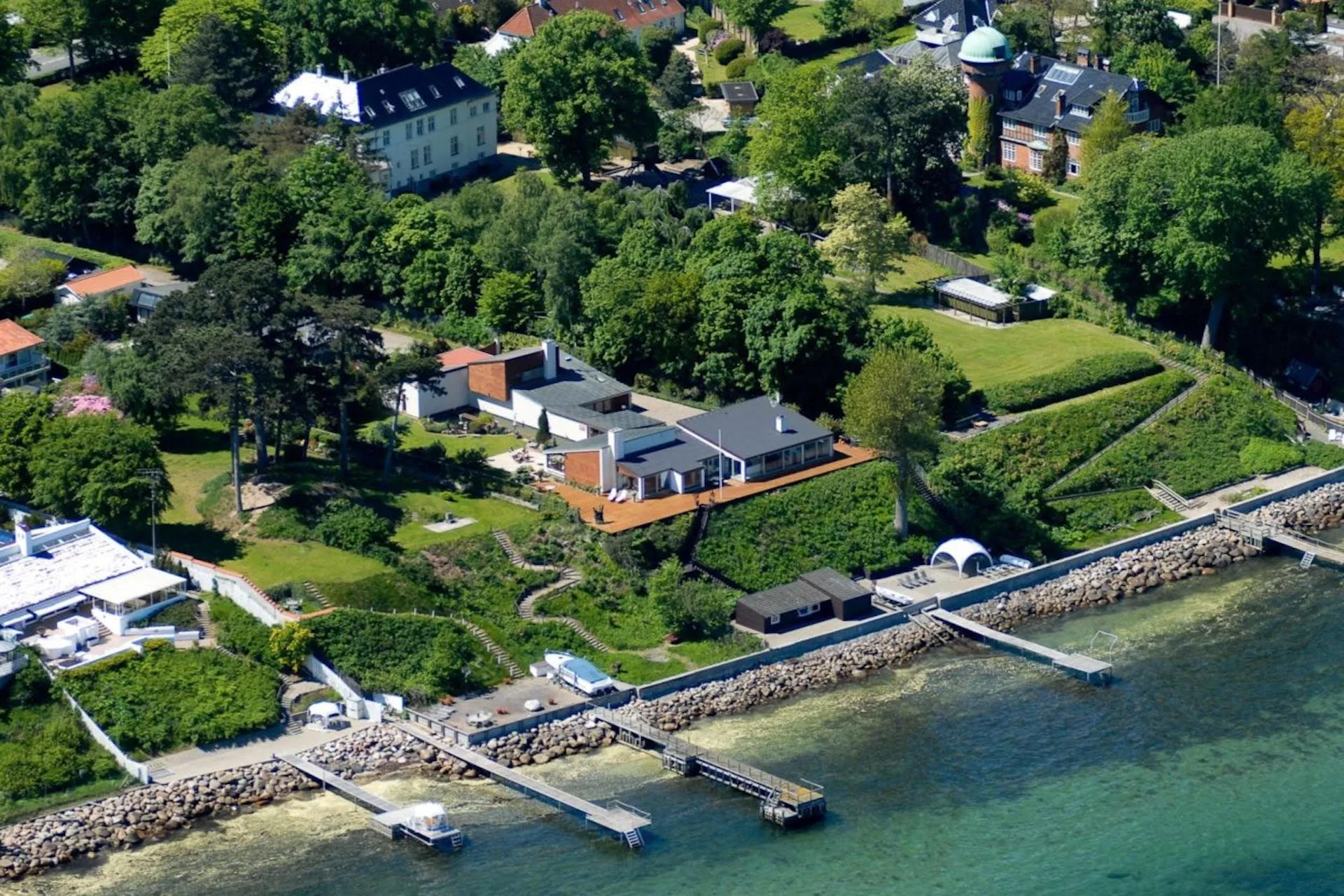 Årets dyreste hushandel: Strandvejsvilla solgt for stort millionbeløb