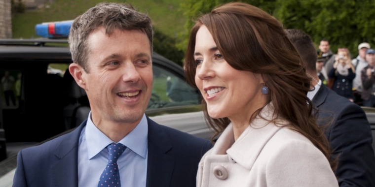 Får stor overraskelse af Frederik og Mary