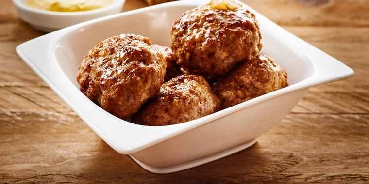 De perfekte frikadeller: Her får du opskriften