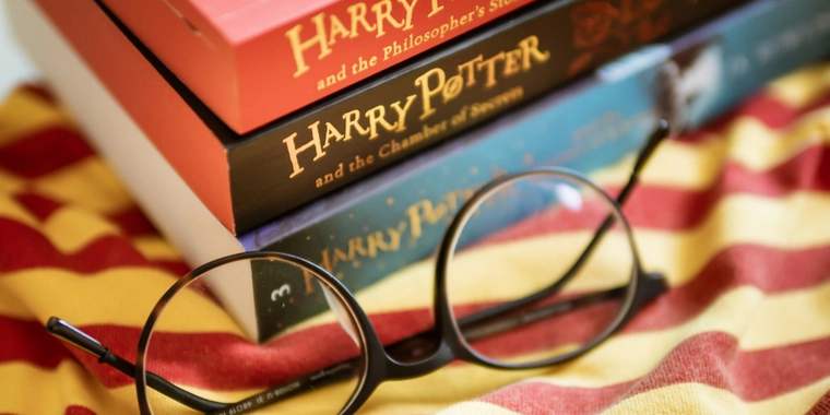 Stjerner stiller op: Harry Potter skal få børnene til at blive hjemme