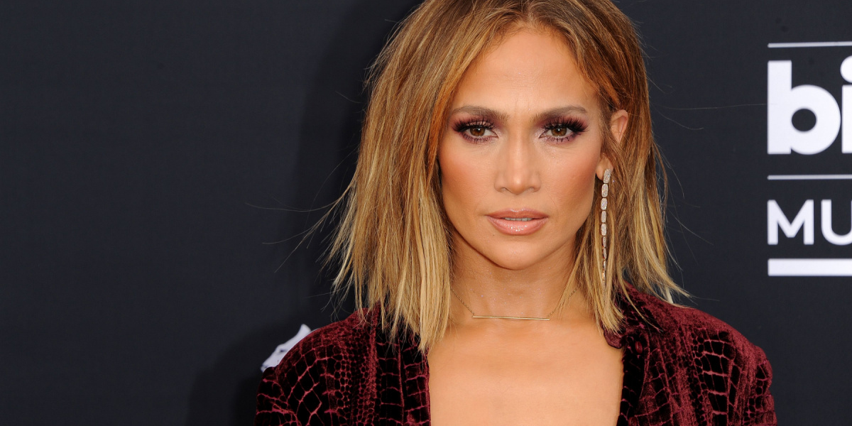 Jennifer Lopez får internettet til at savle: HELT nøgen i ny reklame