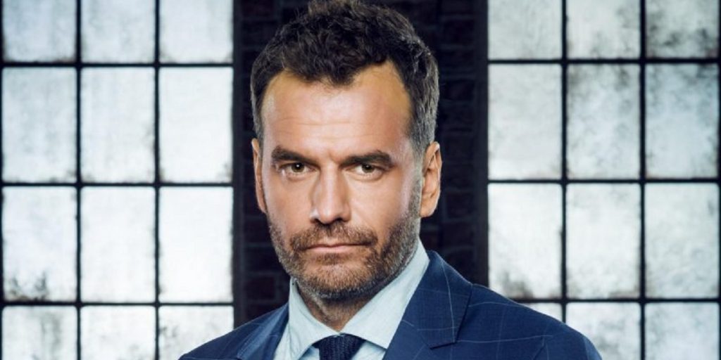 Jesper Buch forlader lokalet i vrede
