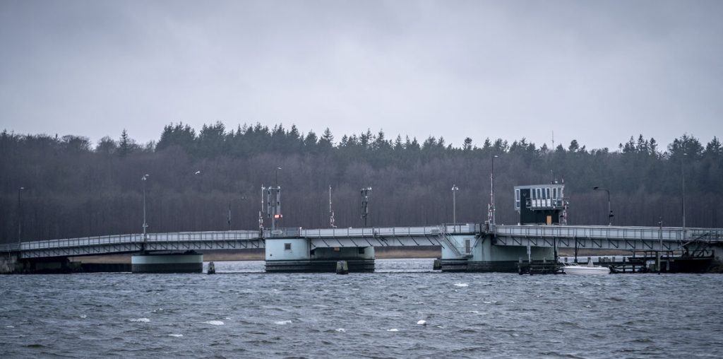 Uheldsbroen lukker: Bilister skal finde alternativ