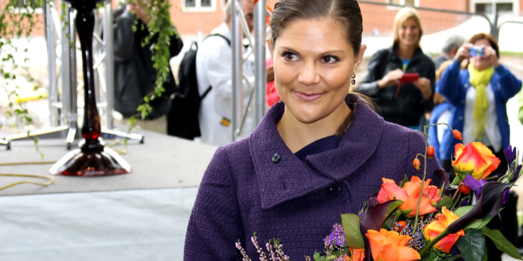 Efter vigtig tale: Kronprinsesse Victoria hyldes