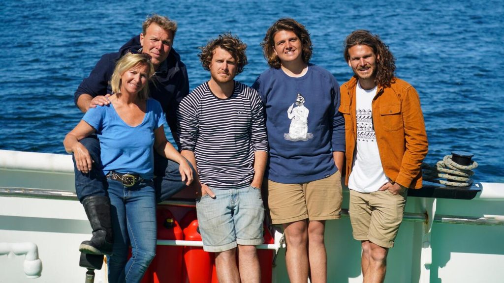 ‘Kurs mod fjerne kyster’-stjerne afslører familieforøgelse