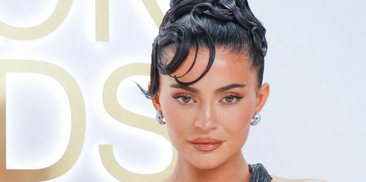 Kylie Jenner er langt fra kamerasky: poserer sexet i lille bikini