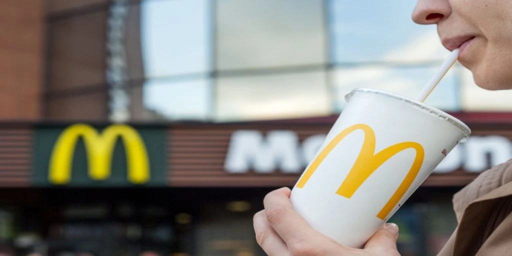 Mange har undret sig: Derfor smager McDonald’s Coca-Cola bare bedre