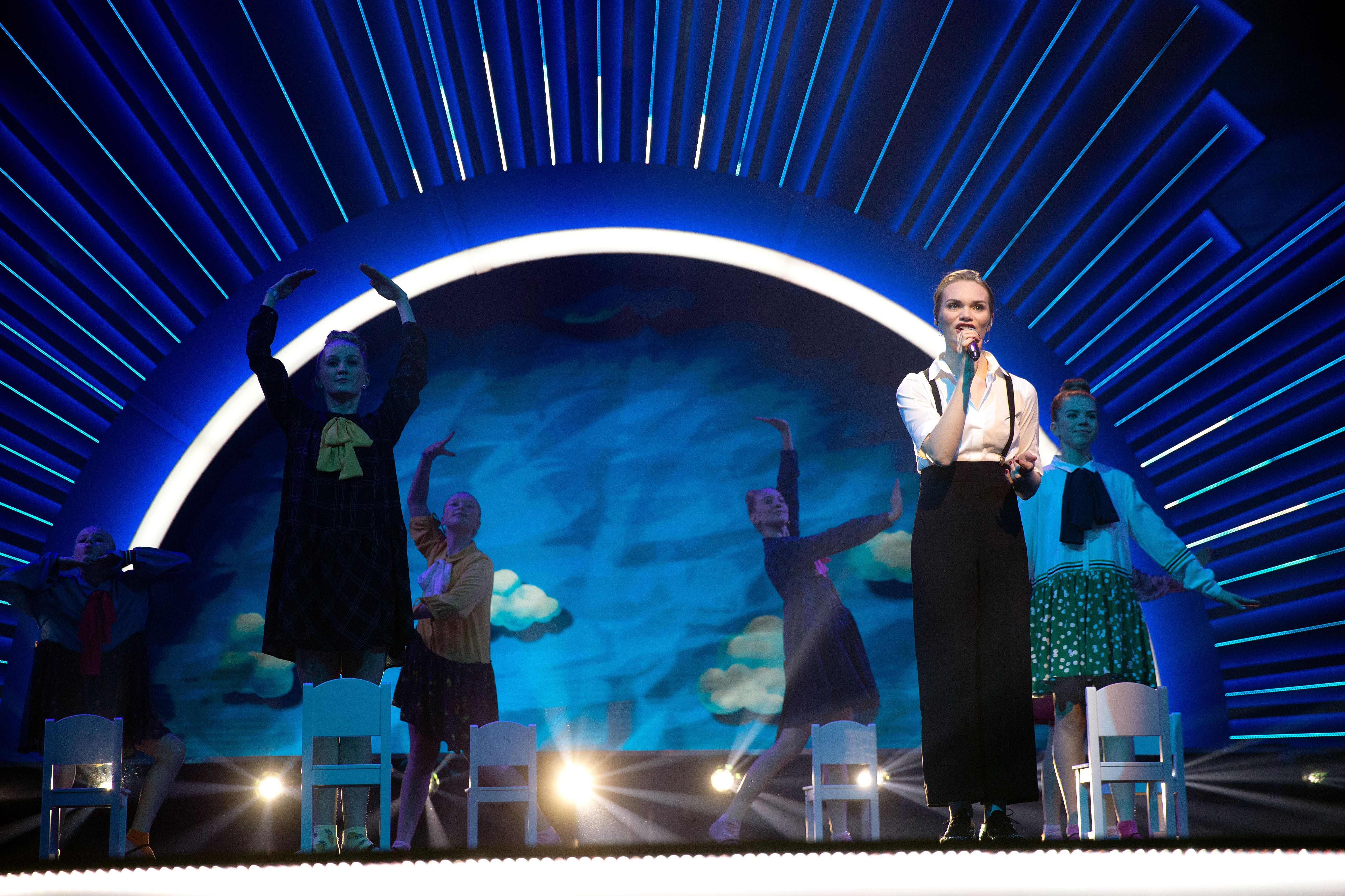 Nye navne og stjerner side om side: Her er alle ti finalister til årets Melodi Grand Prix