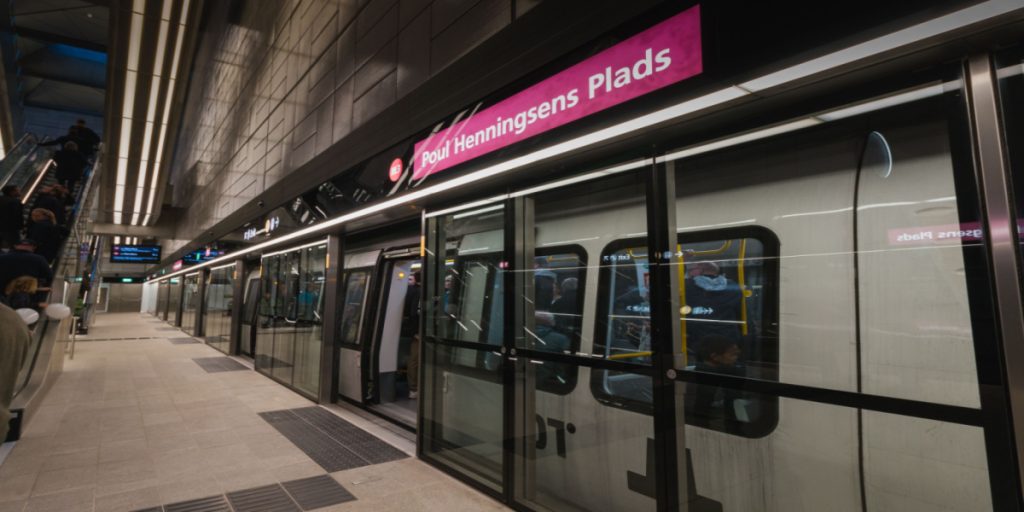 Glemt tøj fra den københavnske metro: Det bliver der af det
