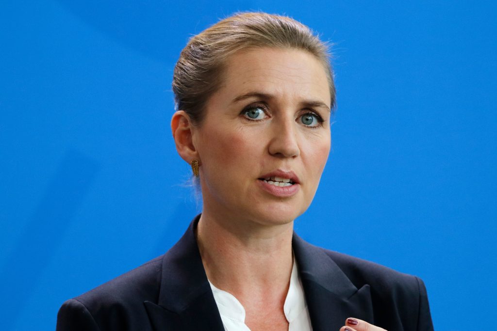 Regeringen vil genåbne efter 10. maj