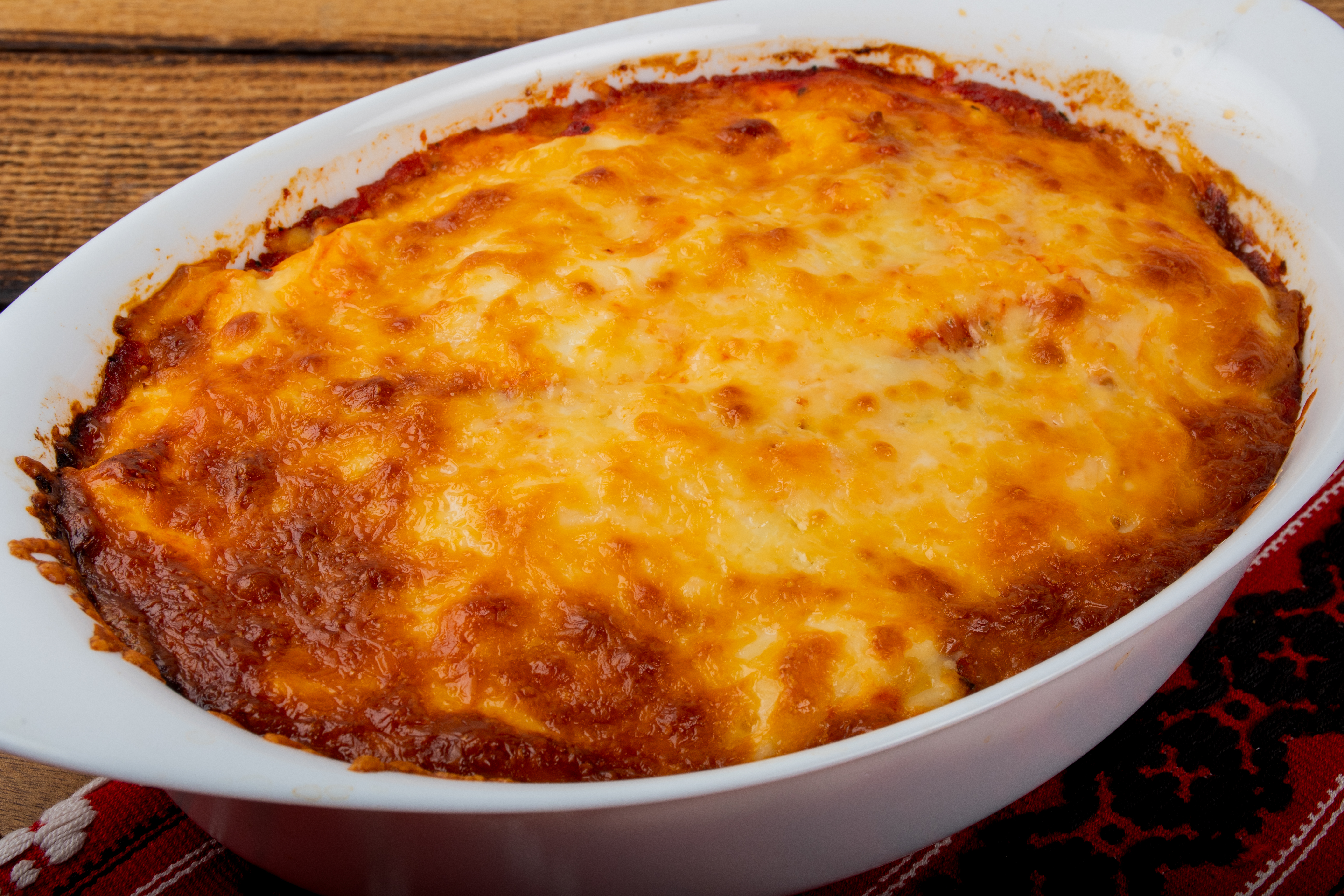 Moussakaen hitter som aldrig før: Her er opskriften du ikke må gå glip af
