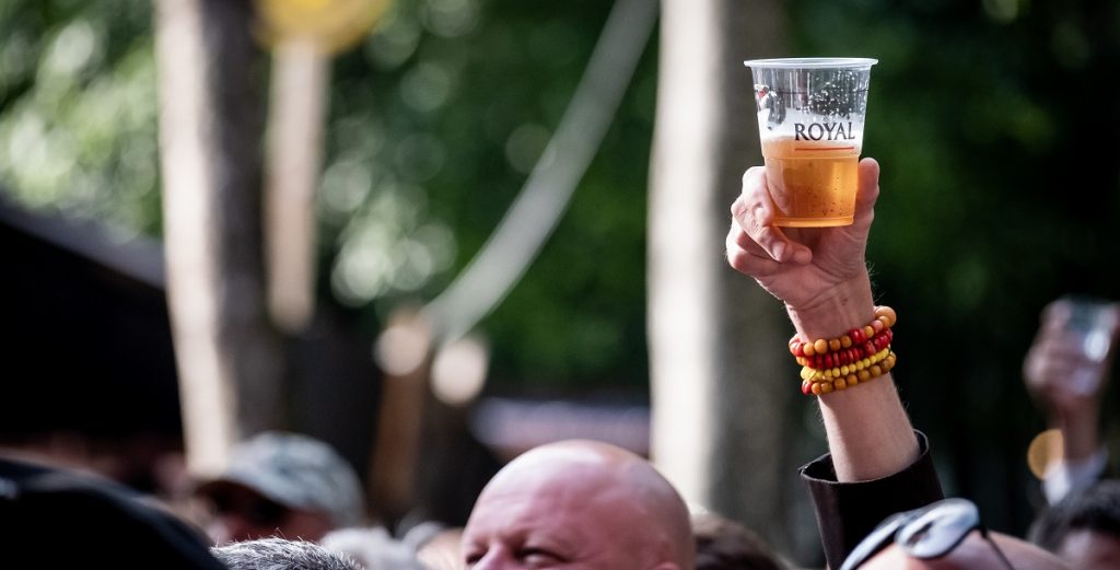 Stigende ølpriser rammer festival: Så meget kommer det til at koste