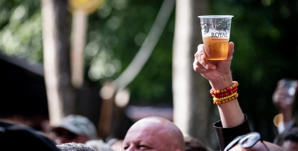 Stigende ølpriser rammer festival: Så meget kommer det til at koste