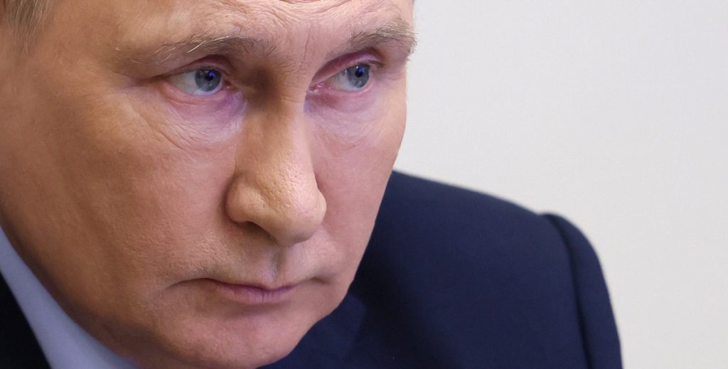 Mystisk hastemøde: Putin skyndte sig til Kreml med politieskorte