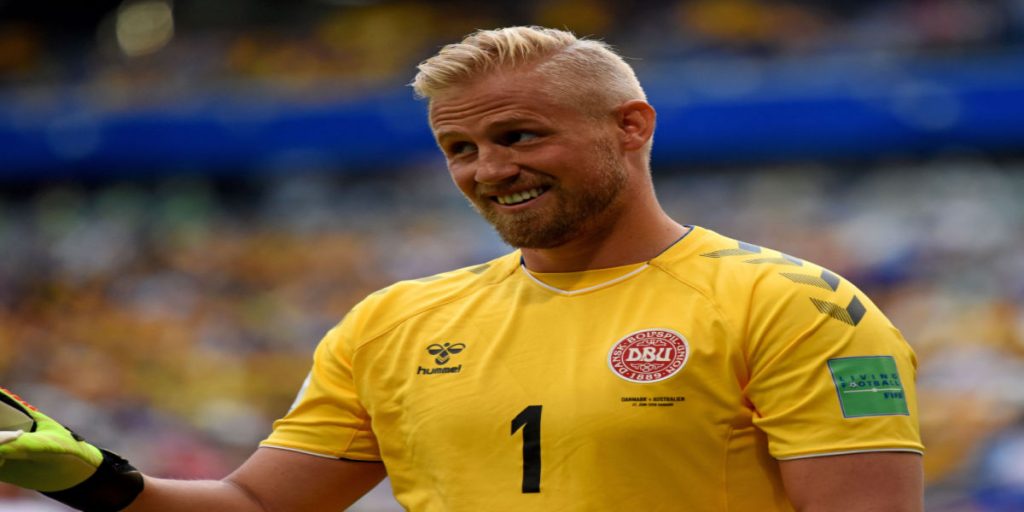 Schmeichel brillerede i målet – Men det er hvad der skete væk fra banen, folk griner af