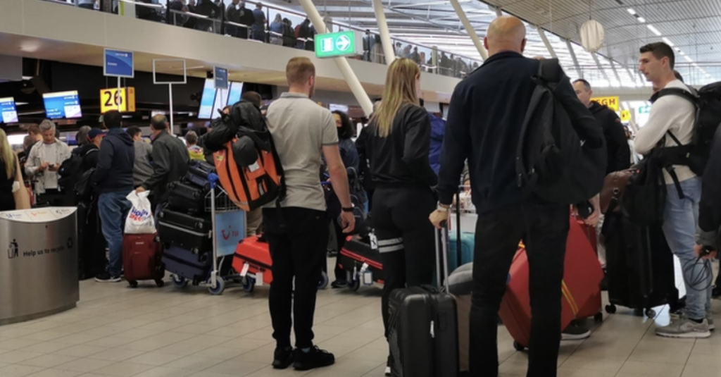 Passager chokerer sikkerhedsagenter med antallet af forbudte genstande i sin håndbagage