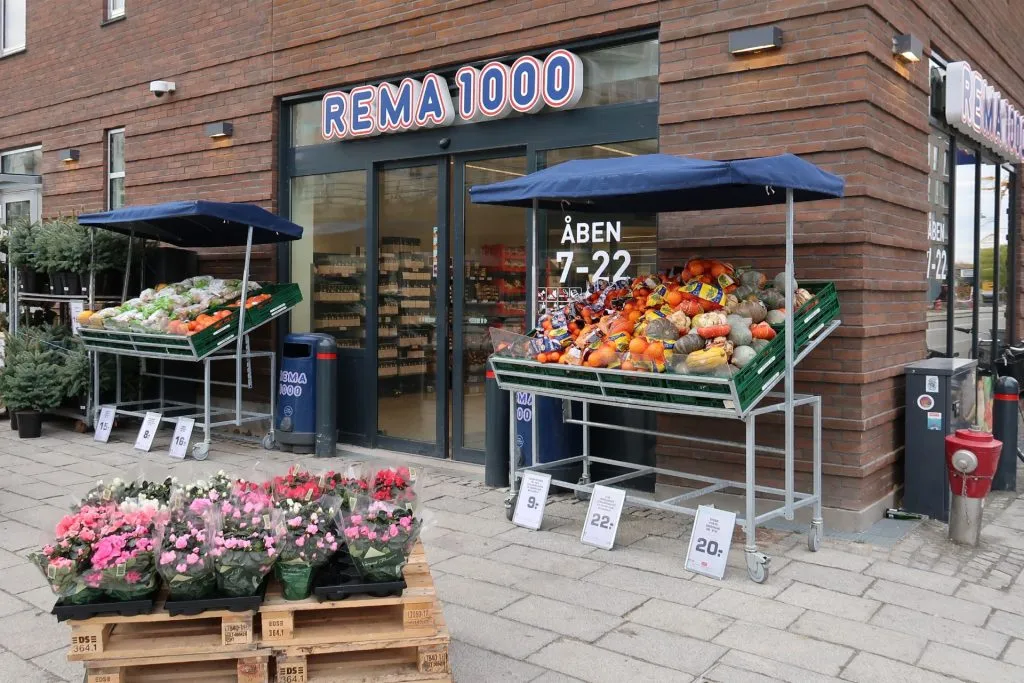Ny regel trådte i kraft 1. april: Sådan påvirker den kunderne i Rema 1000