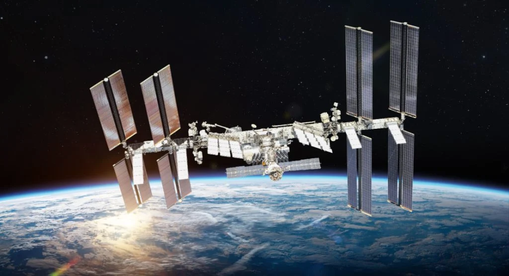 Lang vej hjem: Astronauter fanget i rummet