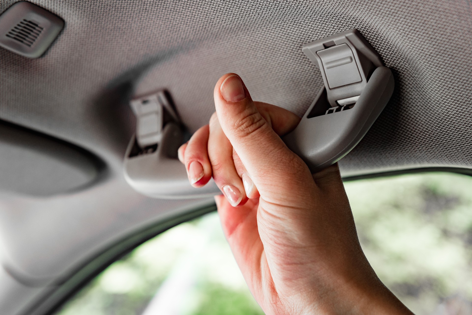Meget få ved det: Det er håndtagene i bilen egentlig beregnet til