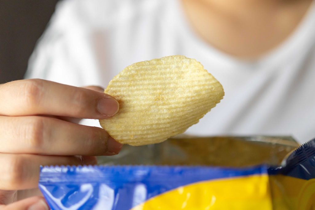 Milo åbnede en pose chips: Så brød han grædende sammen
