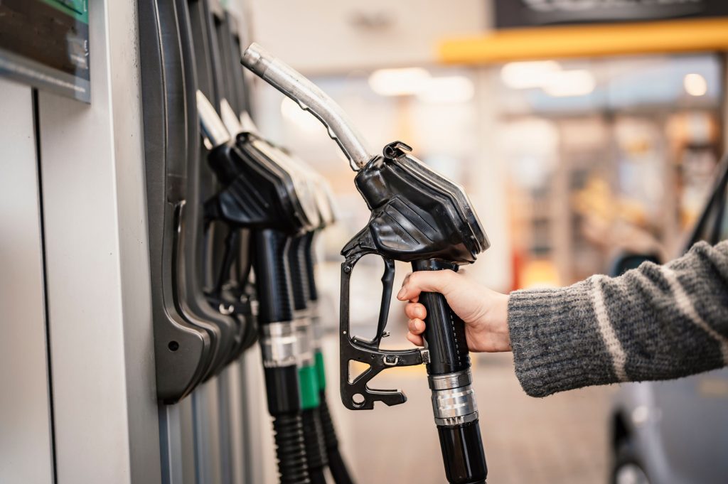 Efter nyt udspil fra Regeringen: Disse borgere kan få 10.000 kr. ind på kontoen hvert år