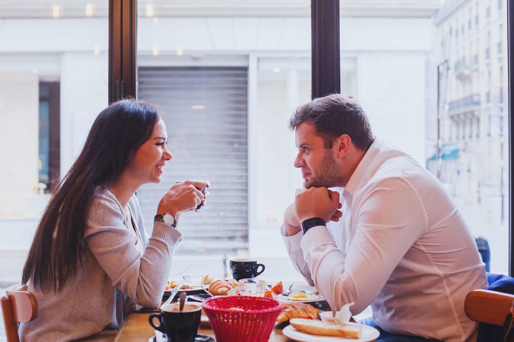 Kvinde afviste sin Tinder-date efter første møde: Så gjorde han noget yderst chokerende