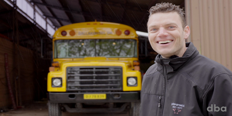 Unikt køretøj til salg: Skolebussen fra amerikanske film kan blive din