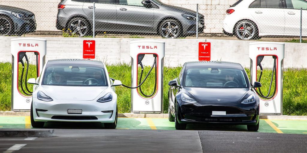 Tesla tilbagekalder omkring 500.000 biler