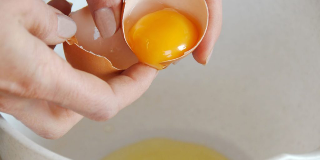 Kvinde købte æg i supermarkedet: Da datteren skulle bruge dem, gør hun skræmmende opdagelse