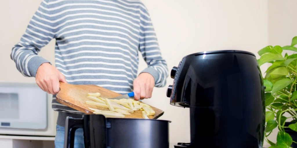 Advarsel: Derfor bør du ikke bruge bagepapir i din airfryer
