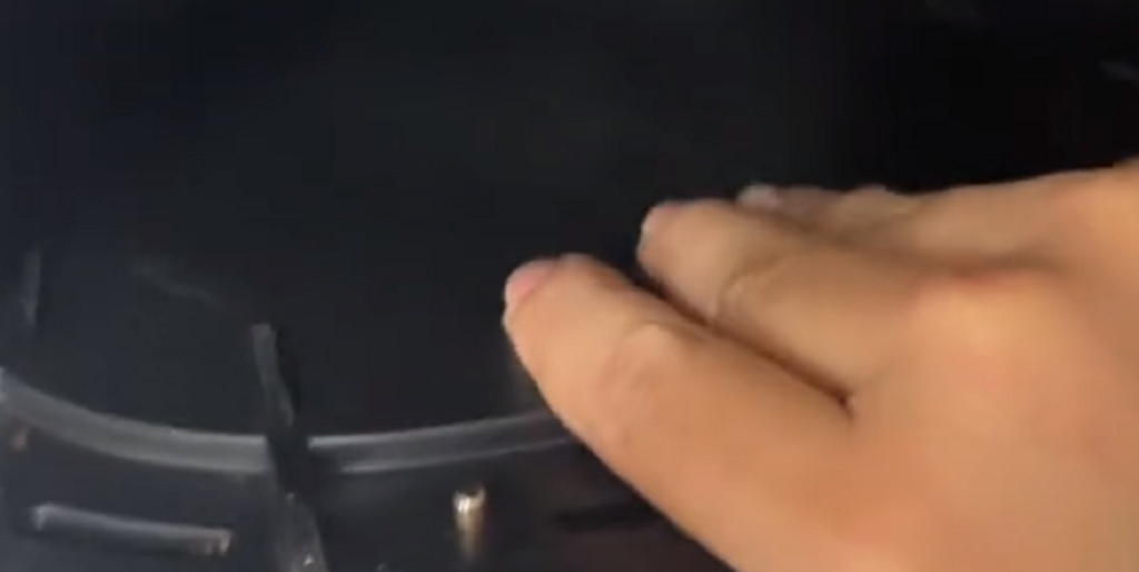 Air fryer-video efterlader folk i kvalme: For mange glemmer at rense hemmeligt rum