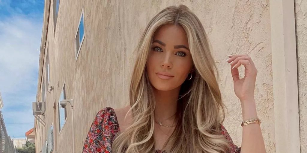 Mor ser 15 år yngre ud, end hun er: Nu deler hun sit trick til sit ungdommelige udseende