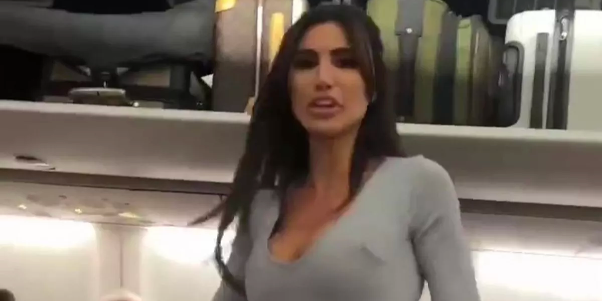 Influencer gik viralt, da hun gik amok på fly: Nu er hun blevet tilbudt 170.000 kroner for dette