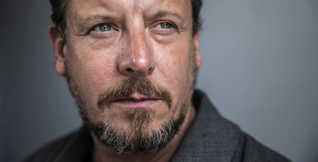 Anders W. Berthelsen undskylder for upassende beskeder: – Det er IKKE mig