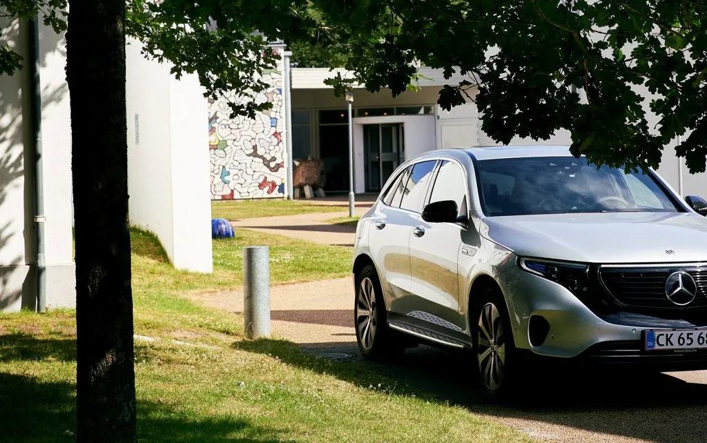 Få en gratis tur: Danmark får verdens første pop up-butik for Mercedes’ el- og hybridbiler