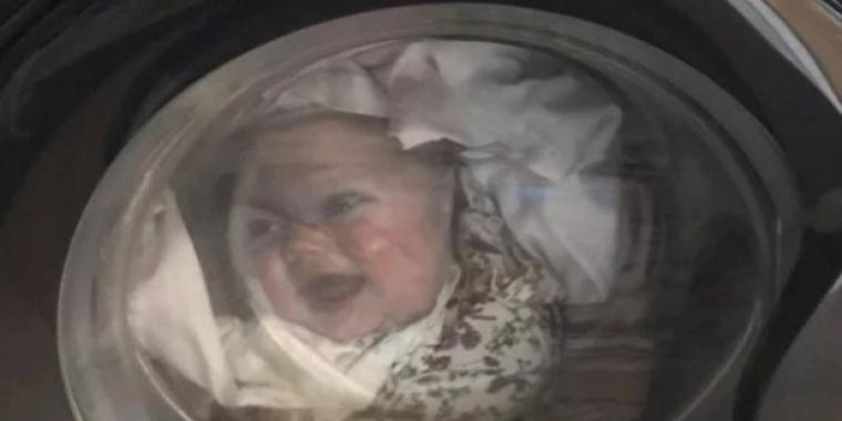 Far fik sit livs chok: Så baby i vaskemaskinen
