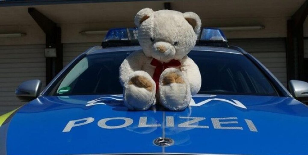 Udsædvanlig eftersøgning: Bamse tabt på motorvej