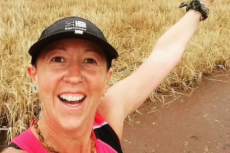 49-årige Sara modtog offentlig støtte for handicap: Billeder afslørede hendes hemmelighed