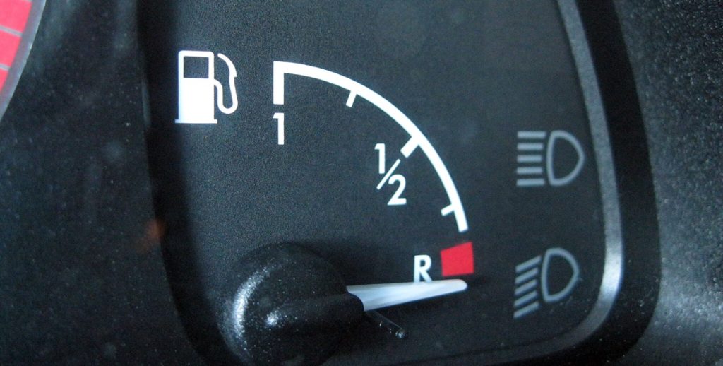 Hvor langt kan du egentlig køre på en reservetank? Svaret kommer bag på de fleste