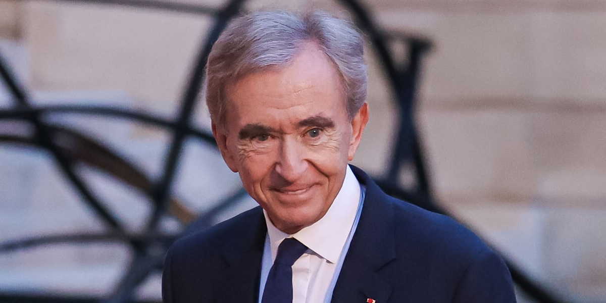 Europas rigeste mand sagsøger verdens rigeste mand