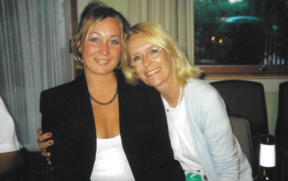 Dansk sangerinde vil ære kendt mors minde