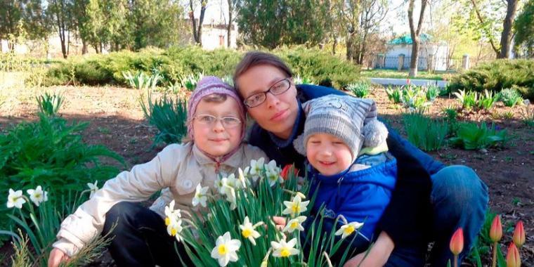 Kisten lukkede pludseligt i: Søskende par på 7 og 10 år død i tragisk ulykke